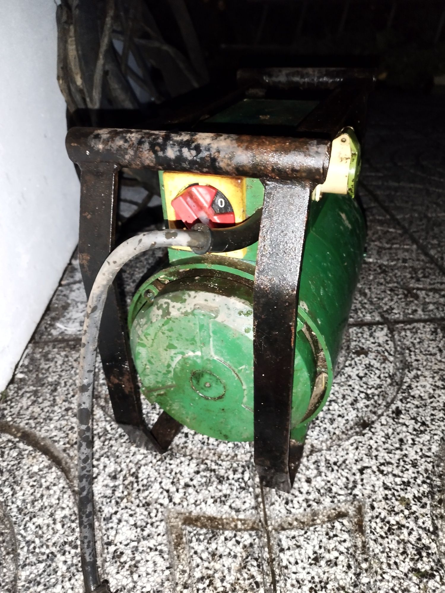 Vibrador de betão elétrico trifásico