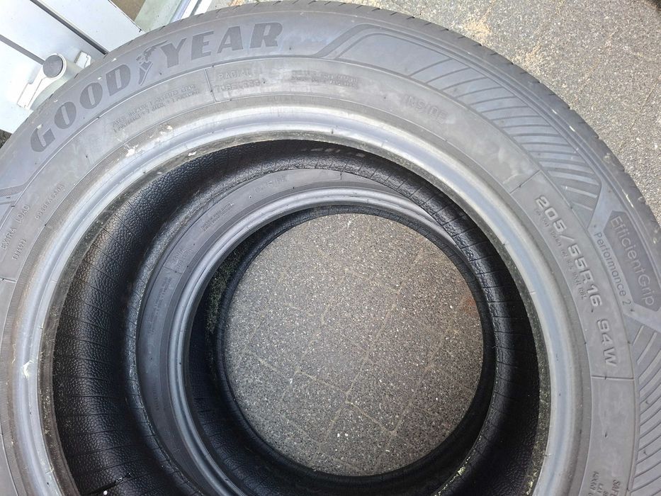205/55R16 94W Goodyear Efficientgrip performance 2 Para lato PL138