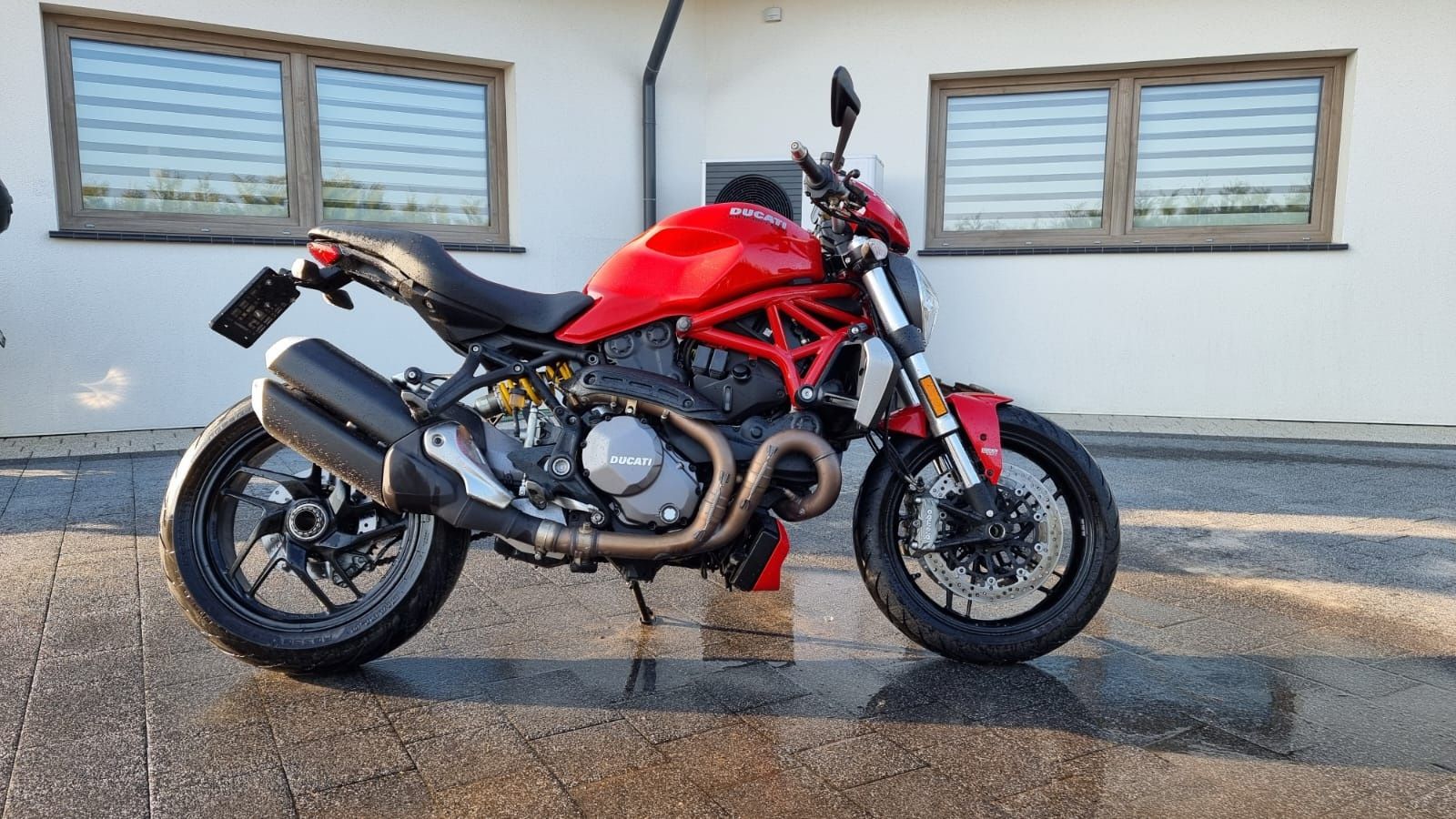 Ducati Monster 1200 s 8400 km