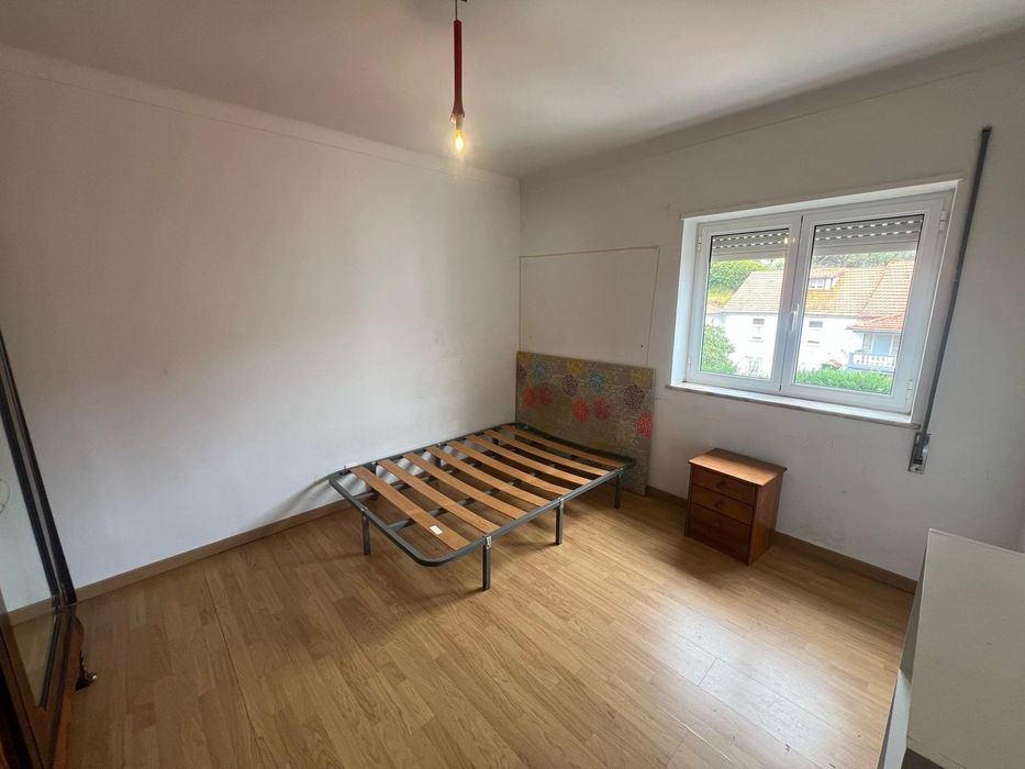 Apartamento T4, 2 casas de banho, para arrendar na Covilhã
