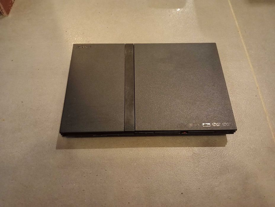 PlayStation PS2 Slim (4)