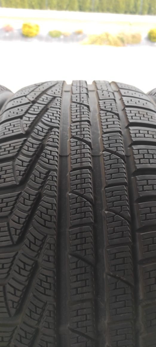 Opony Pirelli sottozero 2x295/30r20 i 2x245/35r20