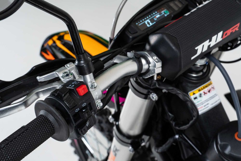 Мотоцкил JHL LX3 300