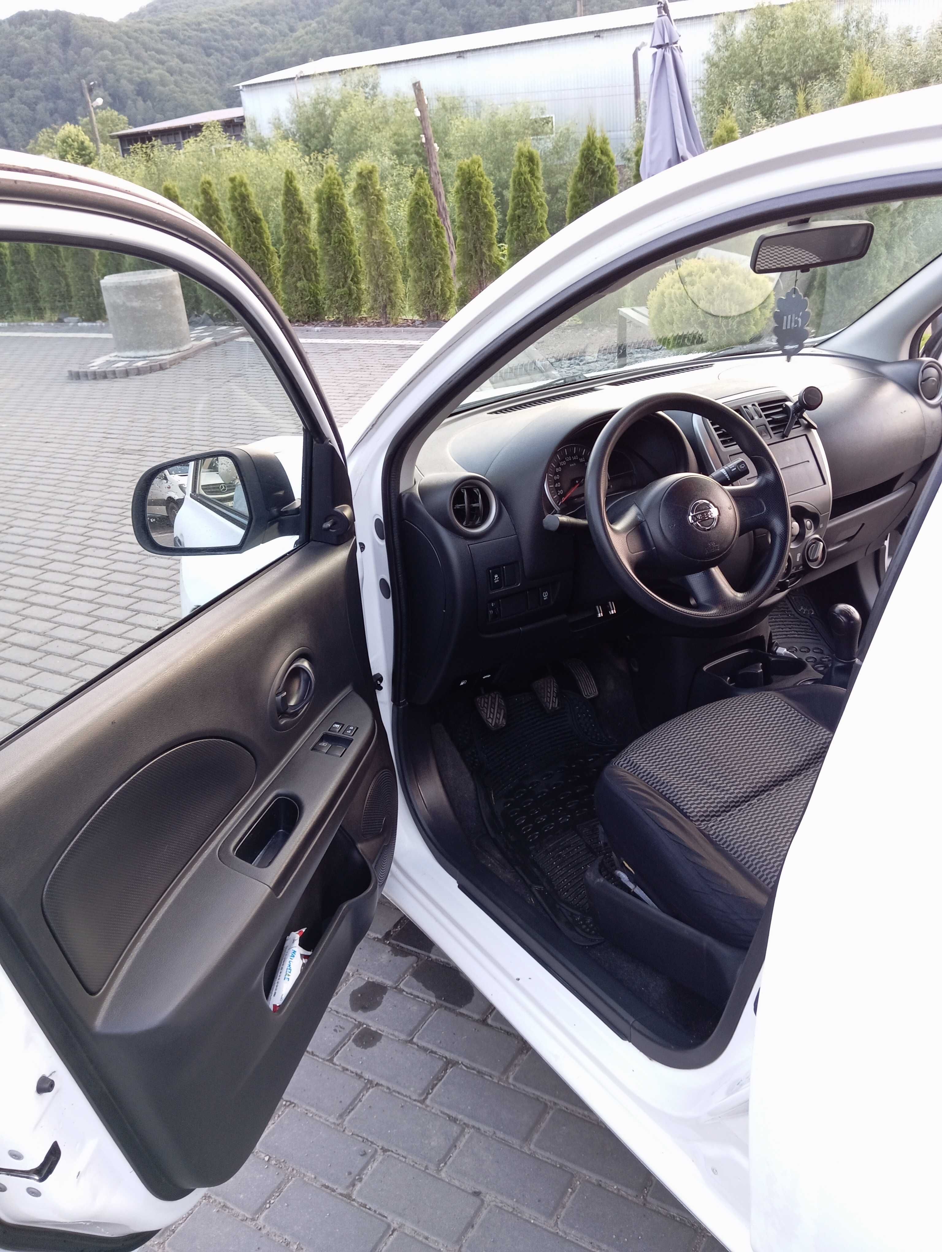 Свіжо-пригнаний автомобіль Nissan Micra