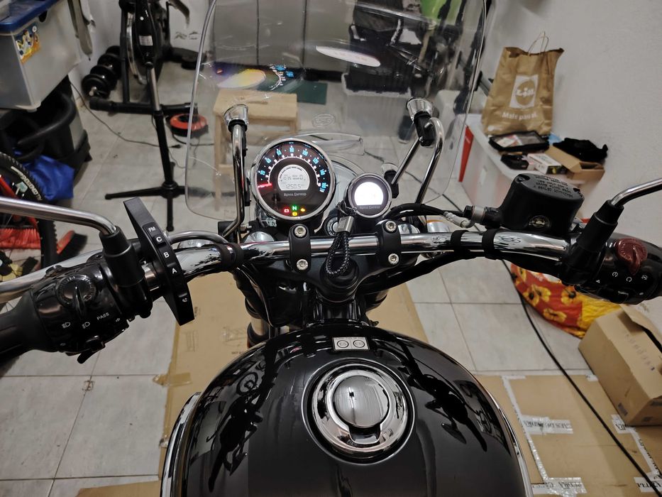 Royal Enfield Meteor Aurora Black