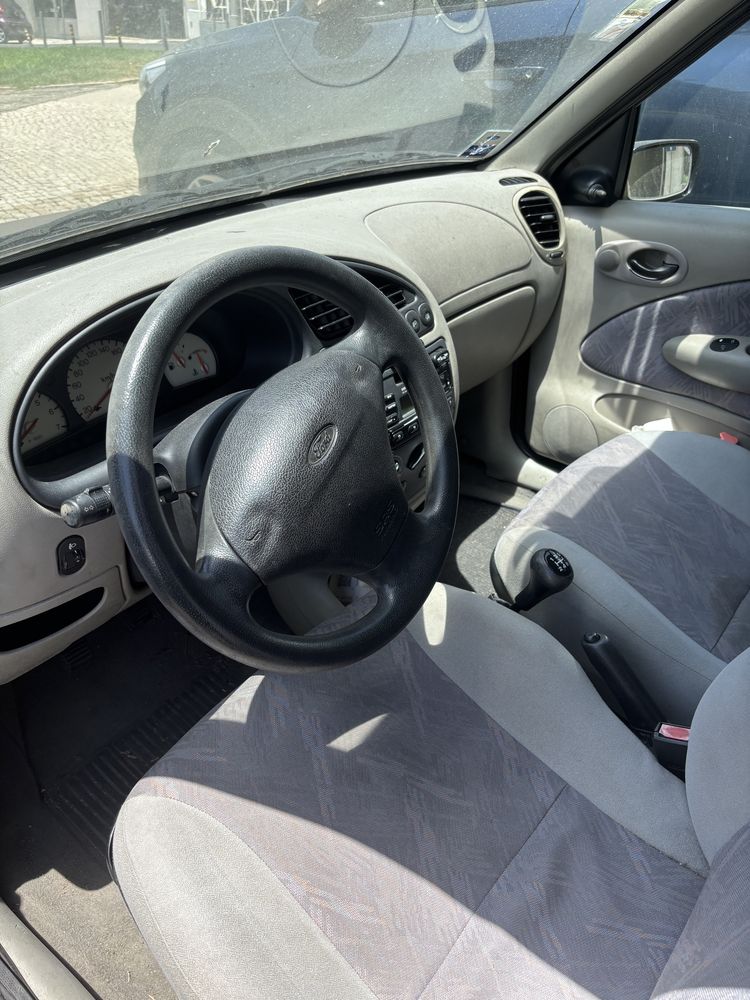Ford Fiesta 1.25 / 75cv