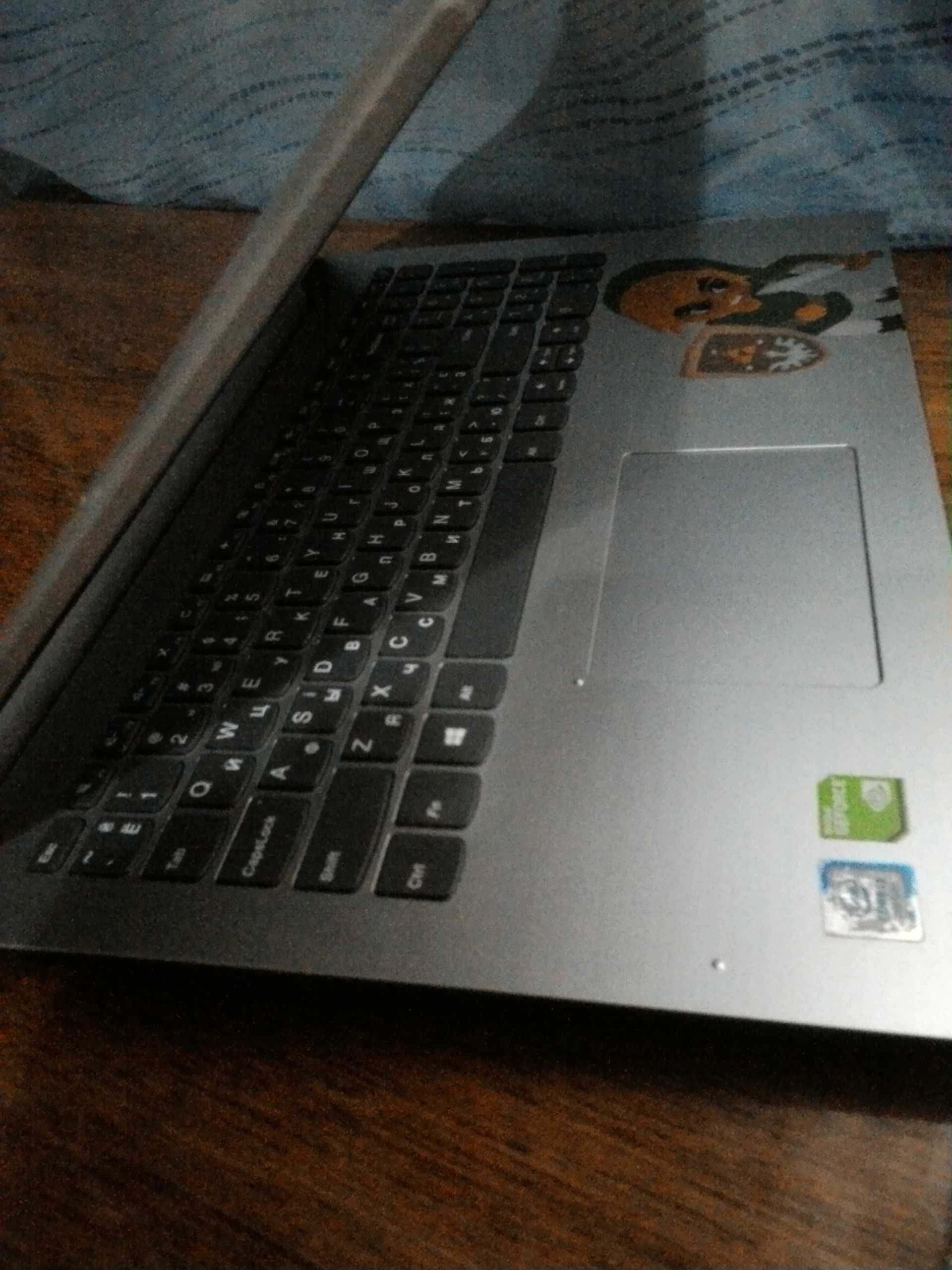 Lenovo Ideapad 330 поиграть танчики