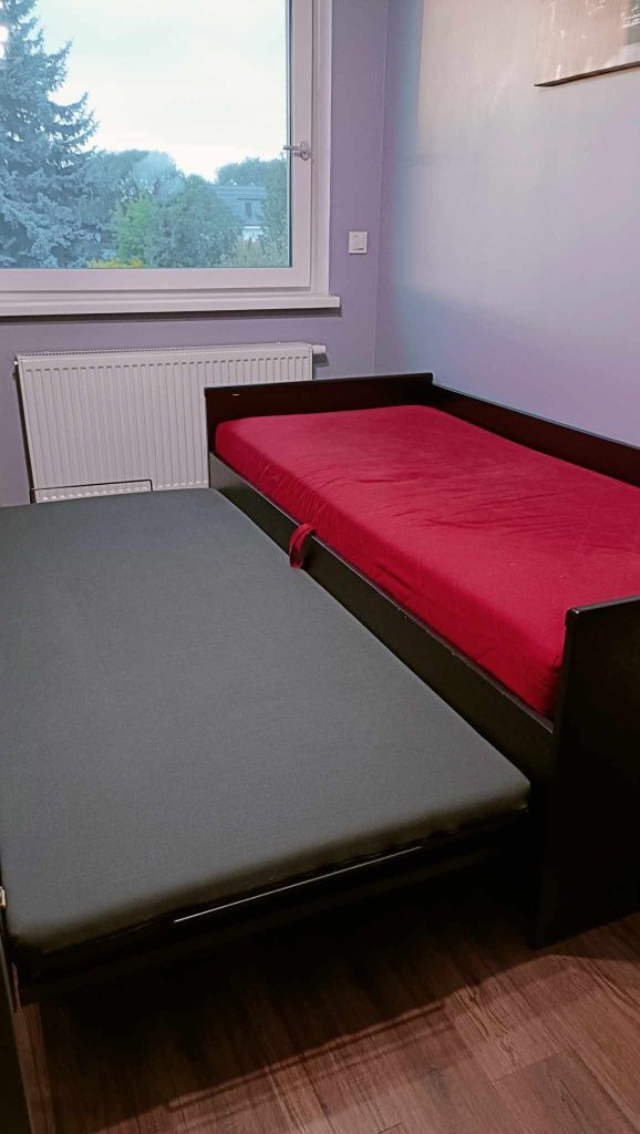 Kanapa z podnoszonym stelażem i łóżkiem dolnym