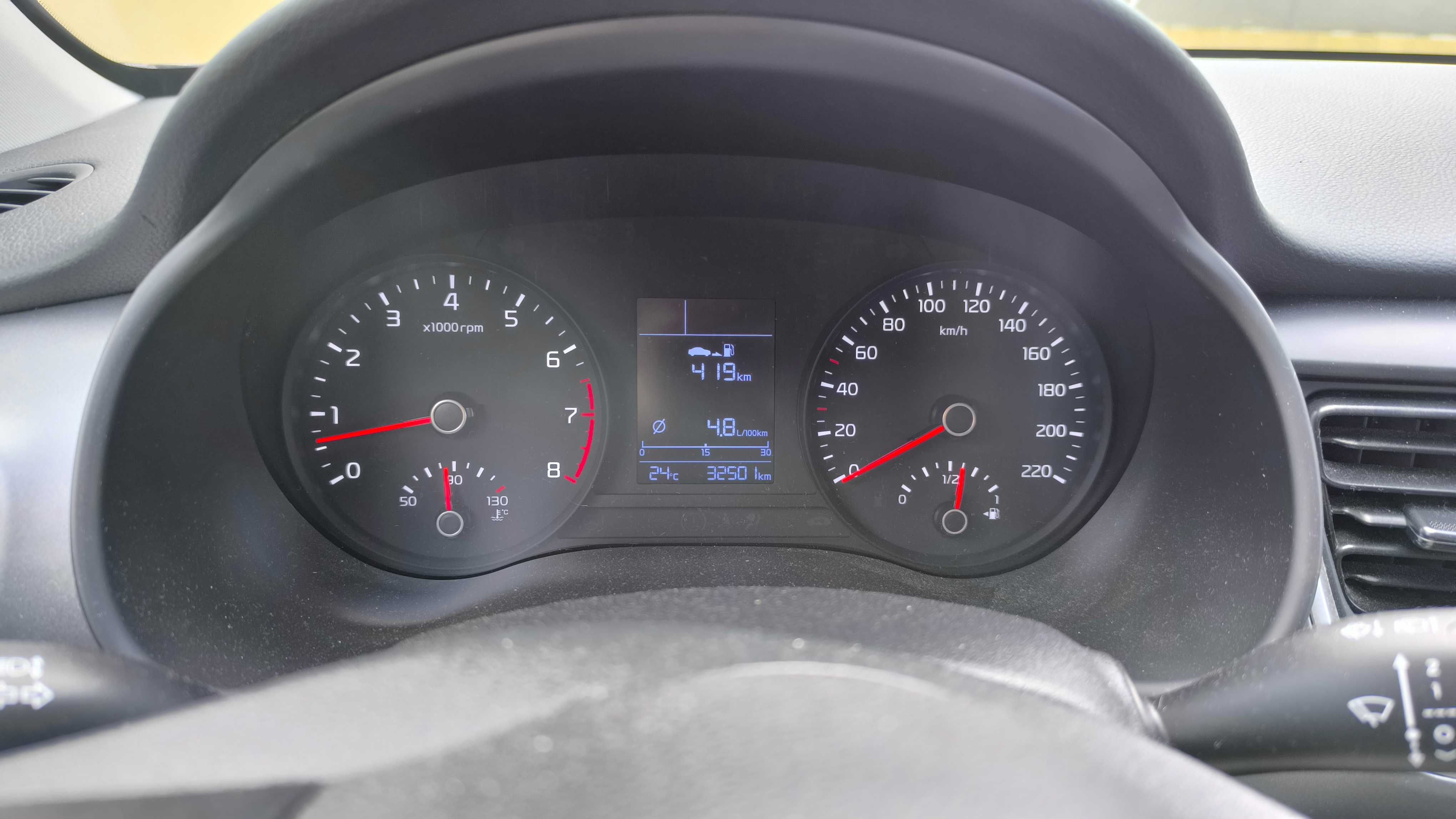 Kia Stonic 1.2 85cv Dynamic - Particular - Garantia até 2029