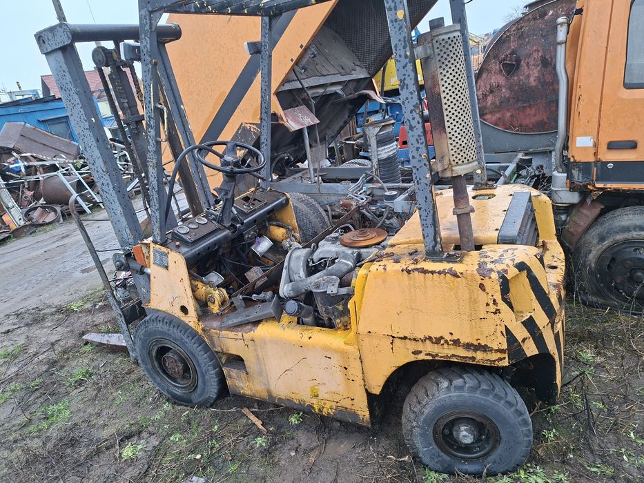 Wózek widłowy na części