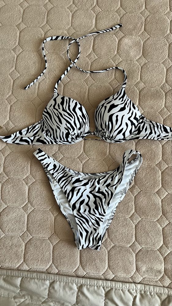Купальник Victoria’s Secret 32b , S. Вікторія Сікрет 70Б, трусики С