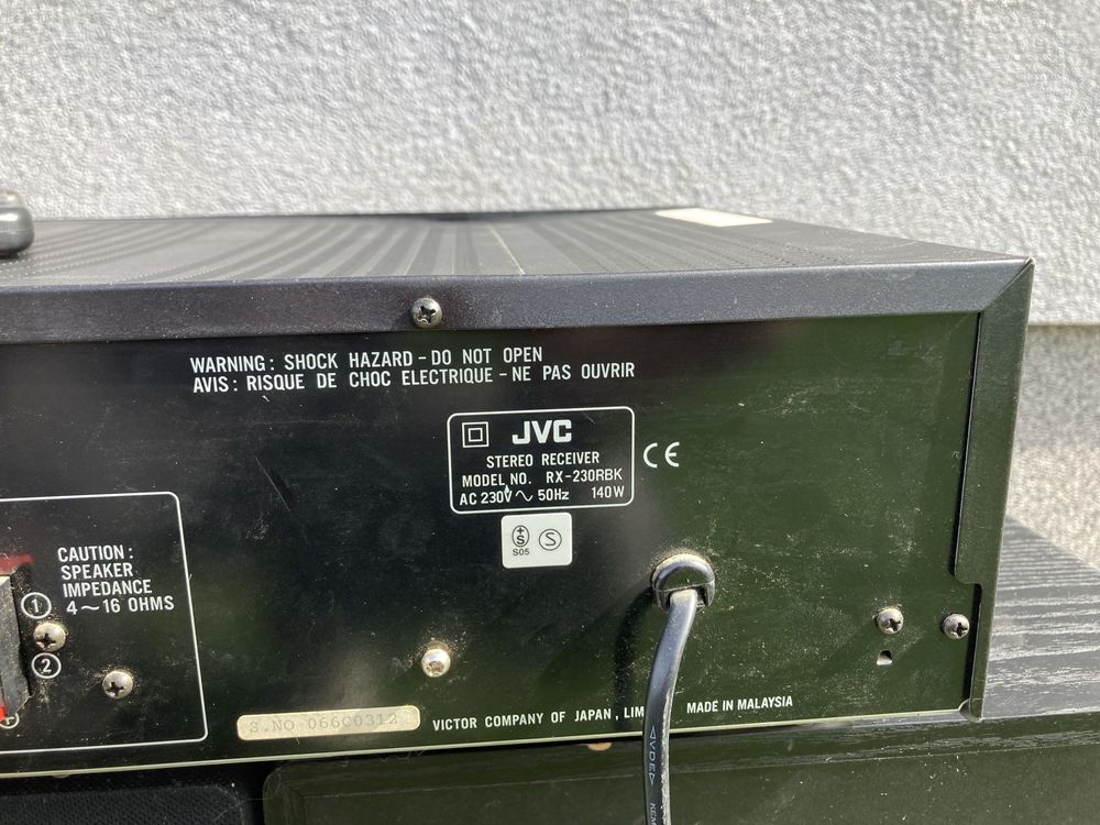 Amplituner JVC RX-230RBK z pilotem