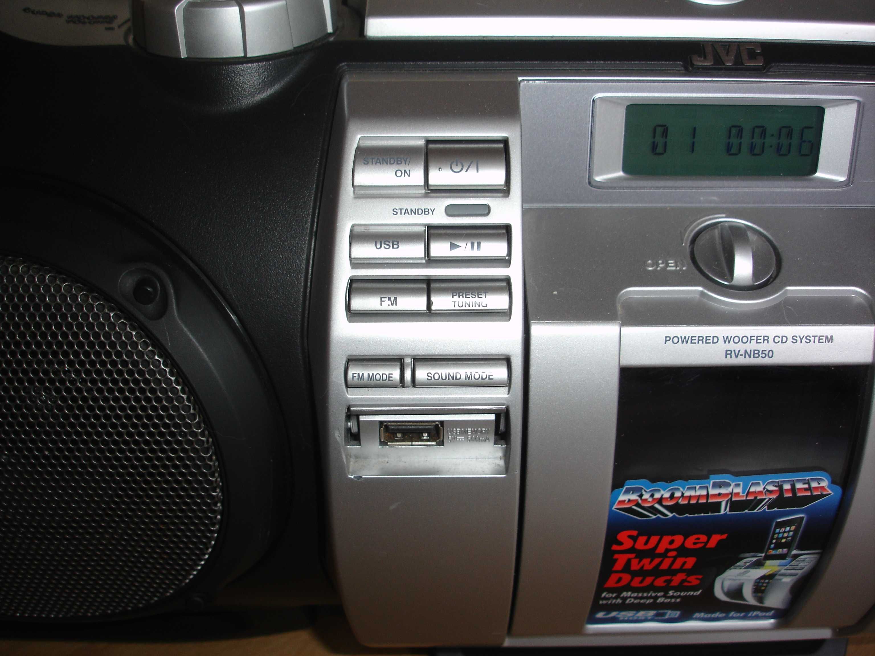 Radiomagnetofon JVC RV-NB50