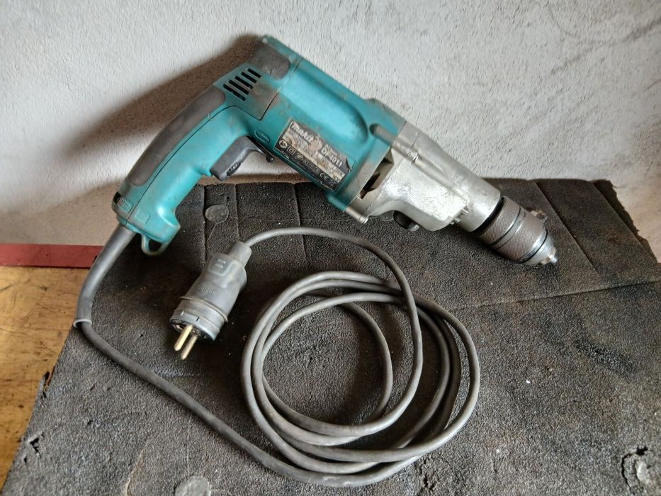 Máquina de furar MAKITA 1 A 13mm