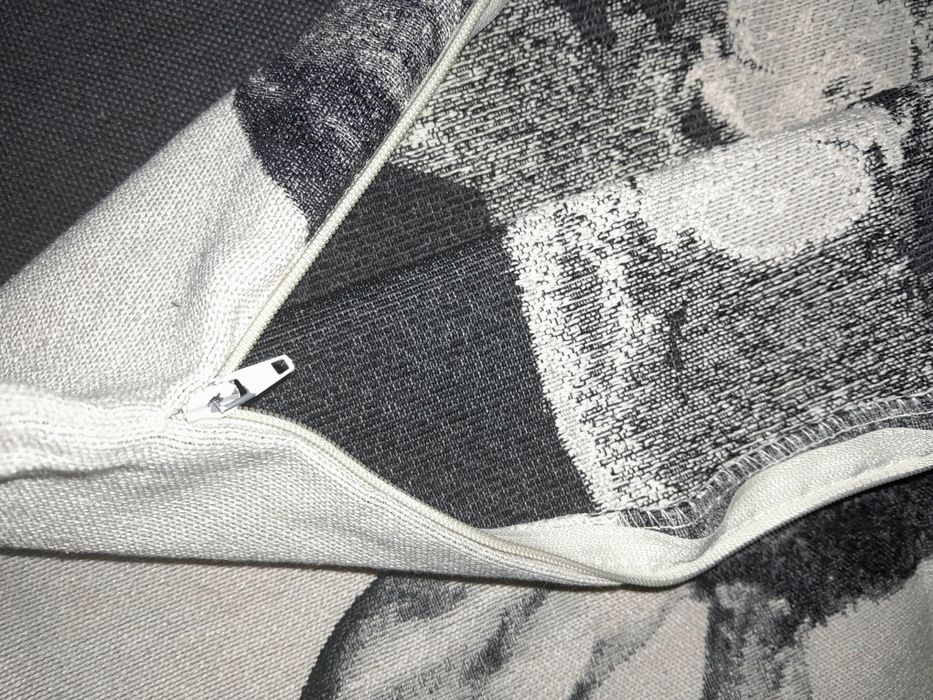 Наволочка декоративная на диванную подушку