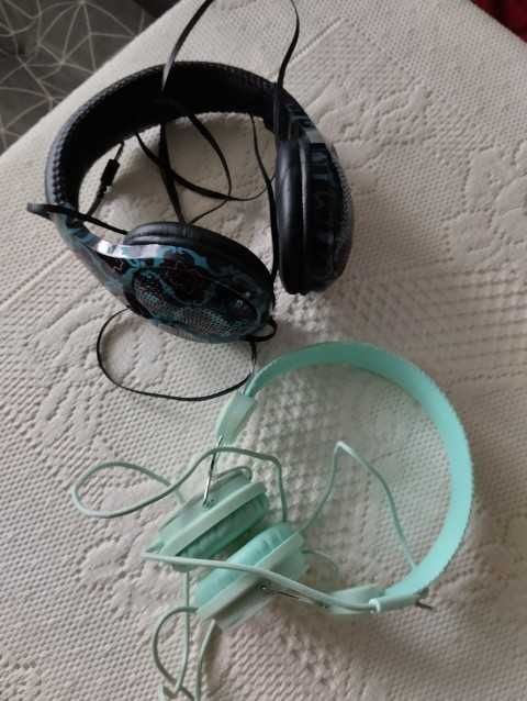 Słuchawki dla dziewczynki miętowe i czarne używane