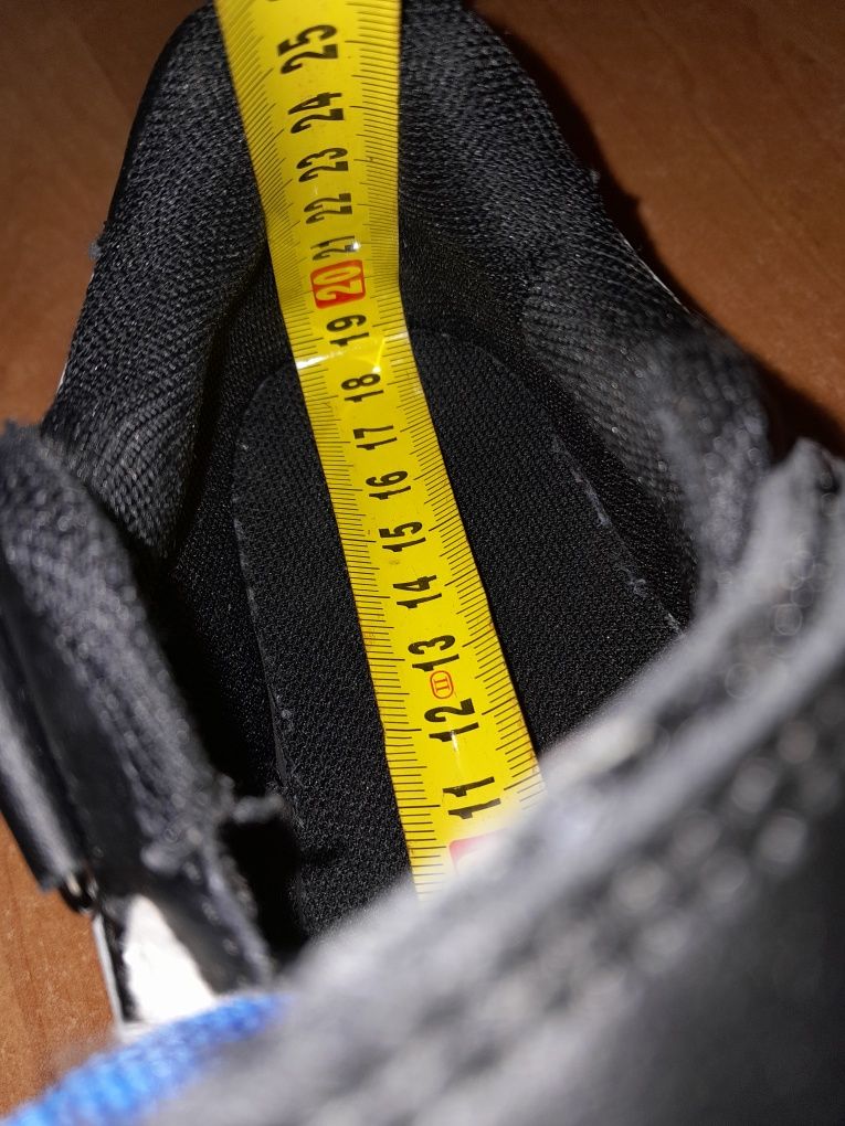 Buty chłopięce avengers świecące 31