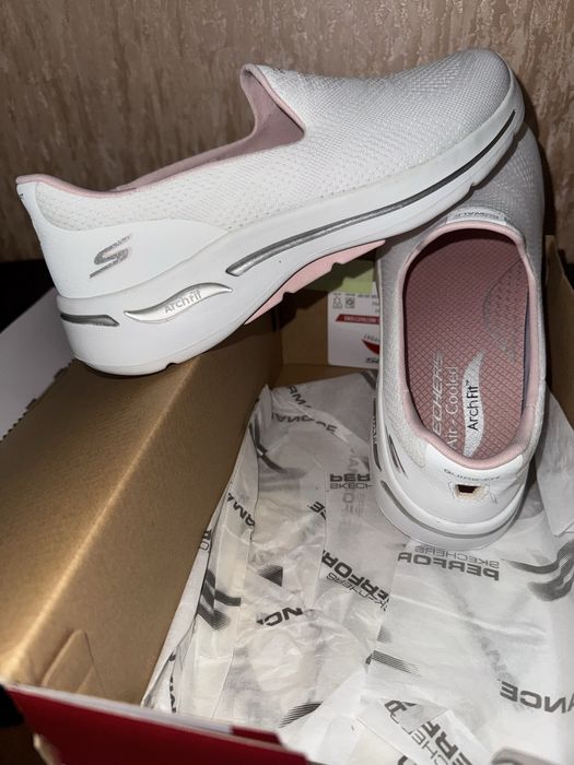 Сліпони Skechers