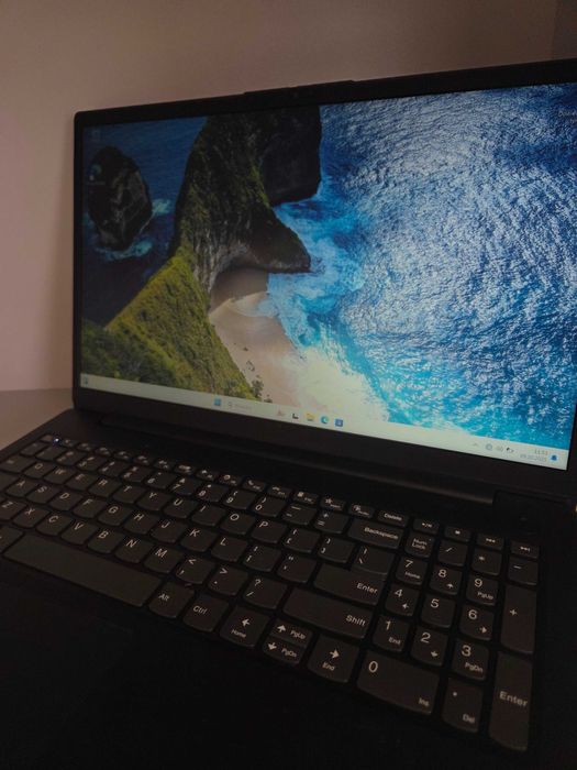 Lenovo V15 G2 ITL