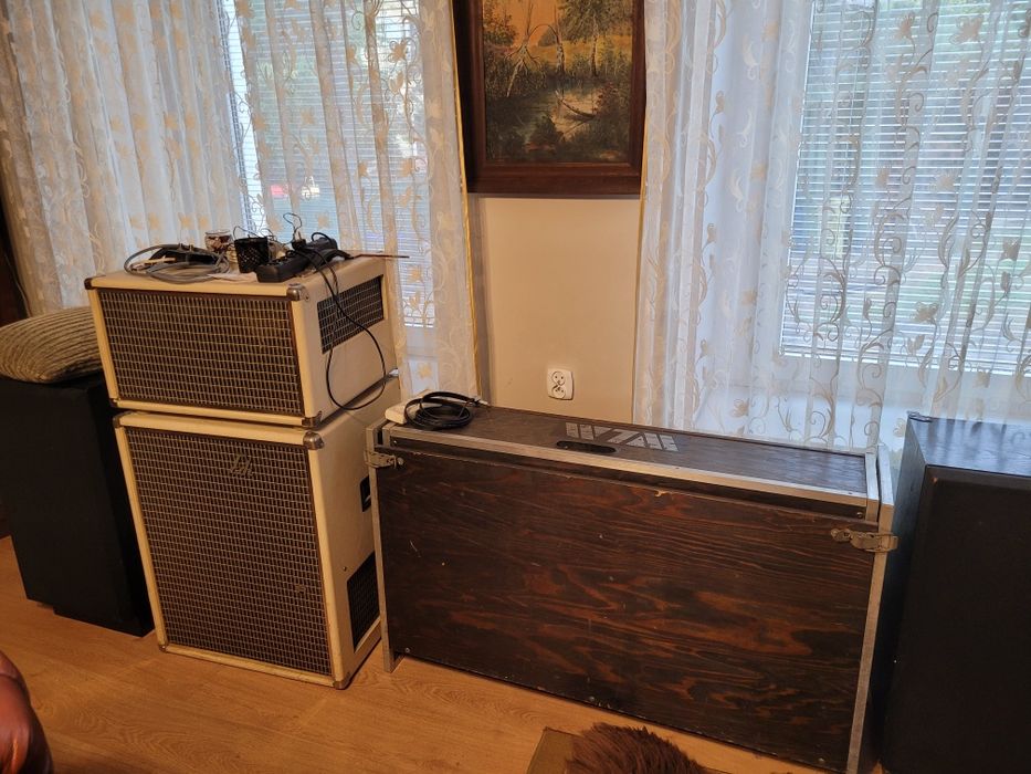 Oryginalne organy estradowe WLM plus głośniki Leslie Echolette .