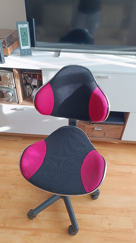 Krzesło fotel obrotowy obrotowe młodzieżowe czarno różowe