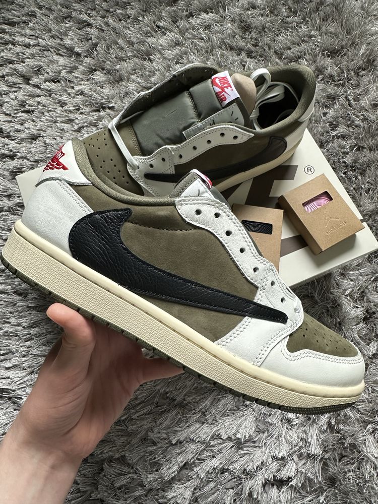 (43) Jordan 1 Retro Low OG SP | Travis Scott Medium Olive
