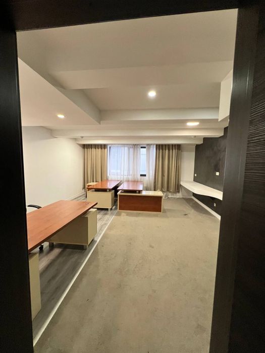 Сдам офис на 9 кабиентов с ремонтом , Центр