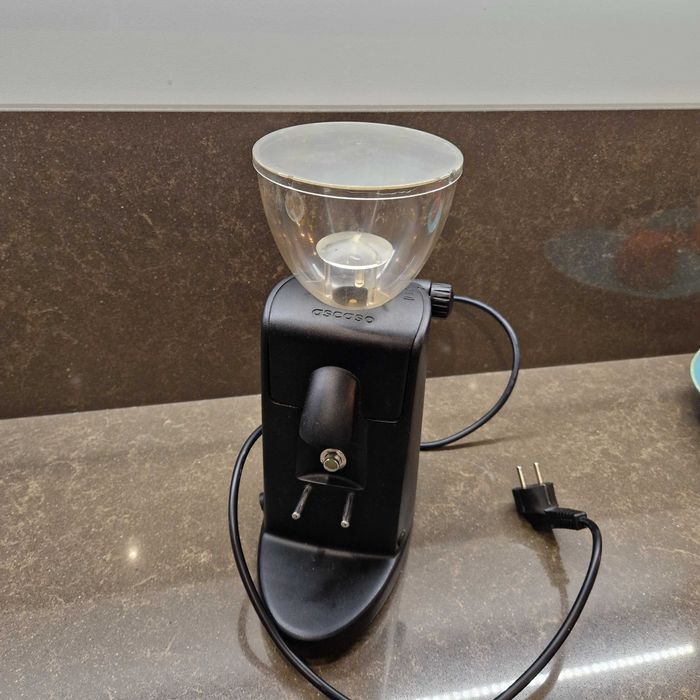 Młynek do kawy Ascaso i-2 Mini Black Matt