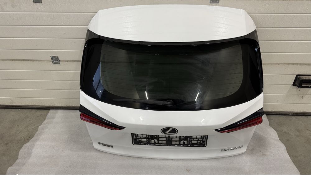 Кришка багажника Lexus NX рестайлінг  (оригінал)