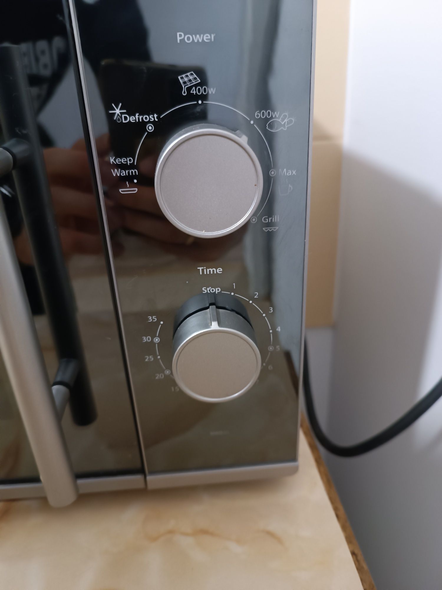 Kuchenka mikrofalowa Whirlpool z funkcją grill