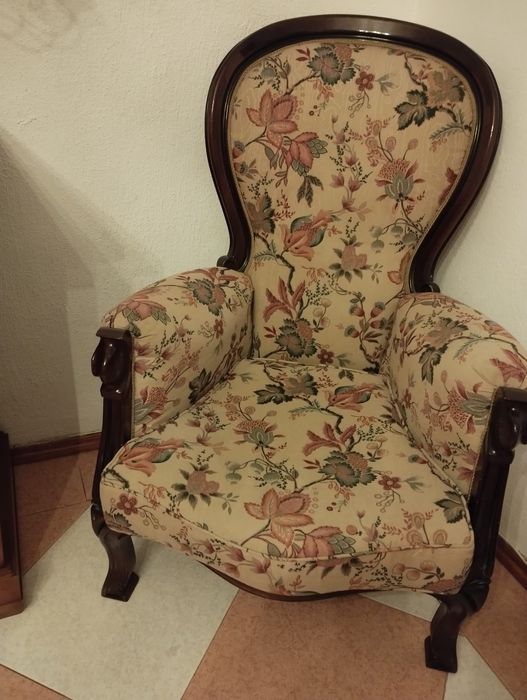 2 Cadeirões de sala clássicos como novos