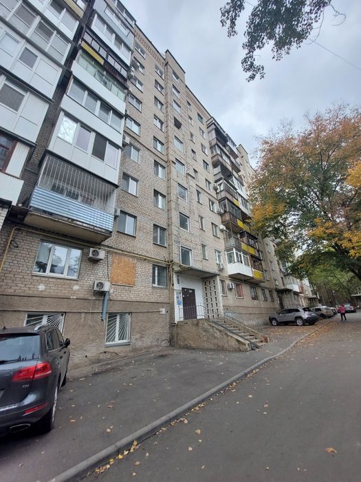 Продаж 2 кімнатна  квартира  Центр