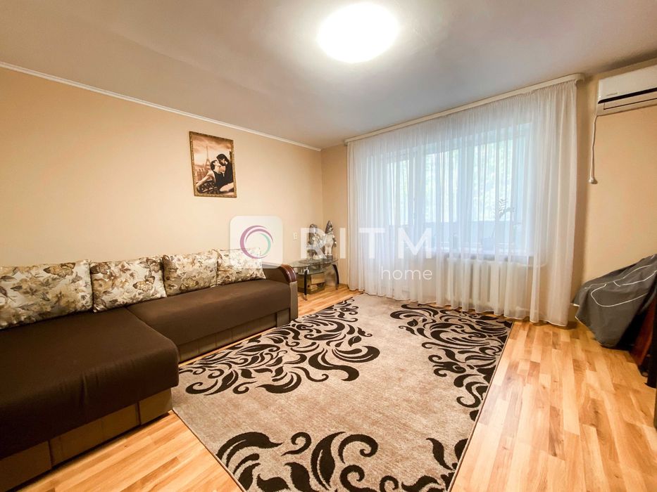 4-к. кв.з ремонтом у цегляному будинку на проспекті Соборності, 25Б