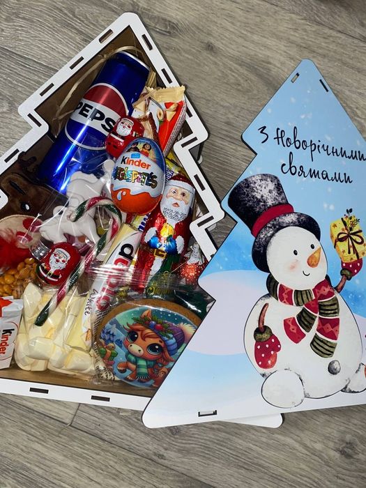 Подарункові бокси від Святого Миколая, на новий рік