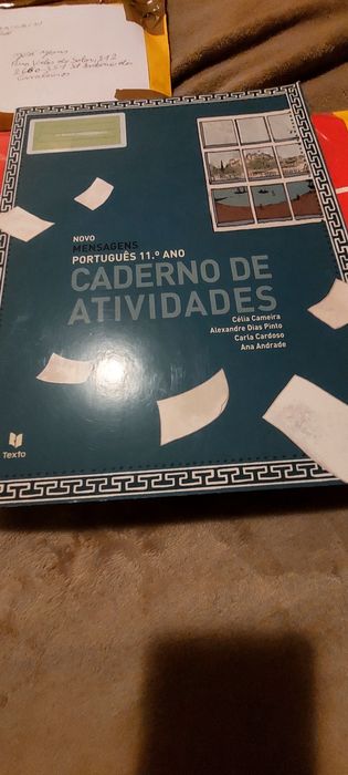Livro de atividades de Português 11.ano.