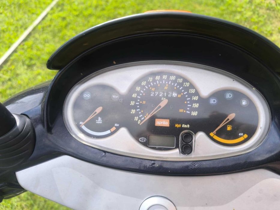 Sprzedam skuter aprilia leonardo 150