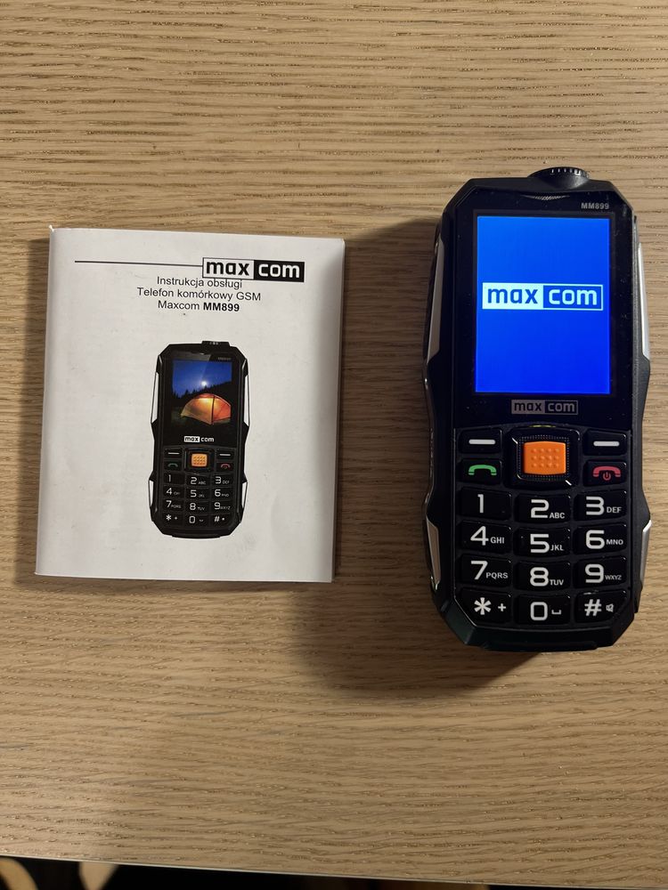 Telefon Max Com travel MM899