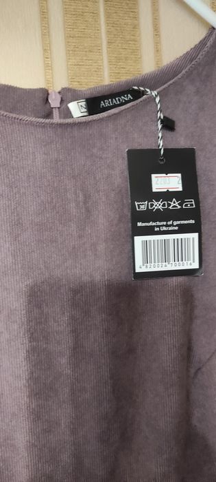 Сукня вельвет гарного кольору