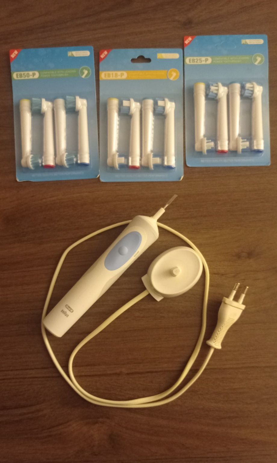Szczoteczka elektryczna Braun Oral-B + 12 końcówek