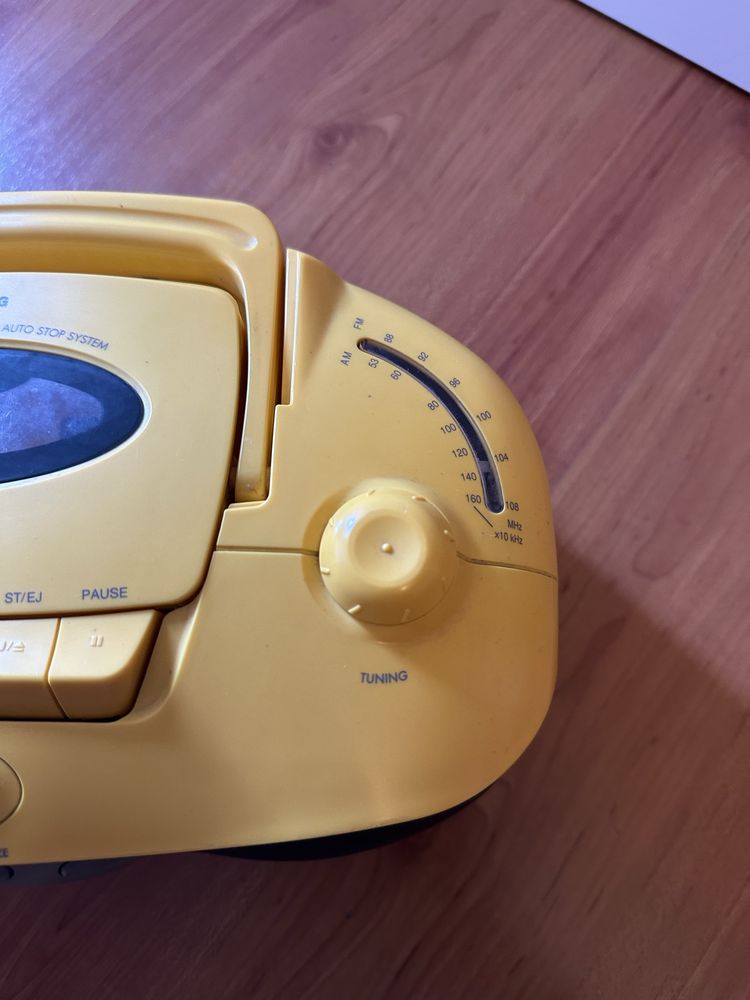 Radio cassetes LG