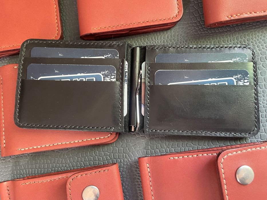 Затискач для грошей