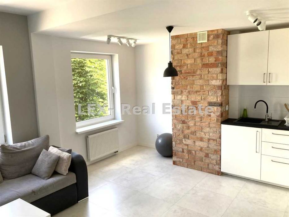 Do wynajęcia mieszkanie 40m2 w centrum Pruszkowa.