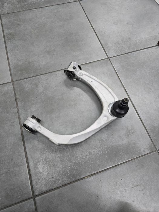 Wahacz prawy Gorny Chevrolet Silverado GMC Sierra 2019- 2025