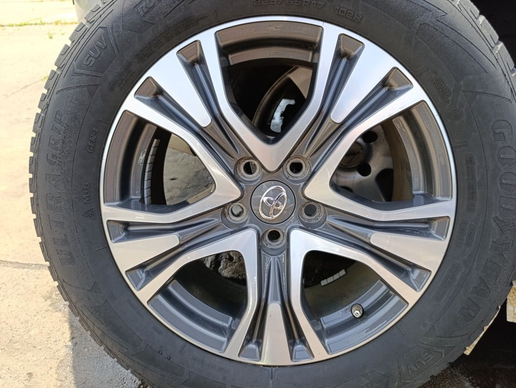 Toyota RAV4 felgi aluminiowe 17 cali jak nowe z Niemiec