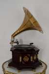 Gramofon - Patefon - 8 Kat - Mahoń Sprawny - Zdobienia Tuba Rzeźbiona