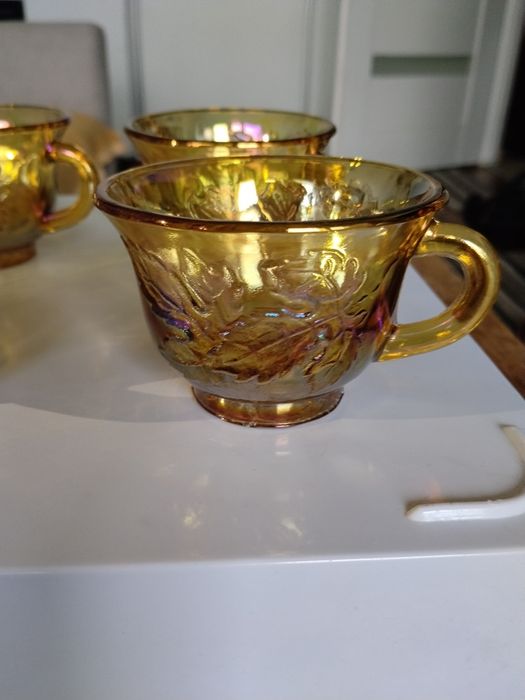 Filiżanki Carnival Glass 6 szt vintage