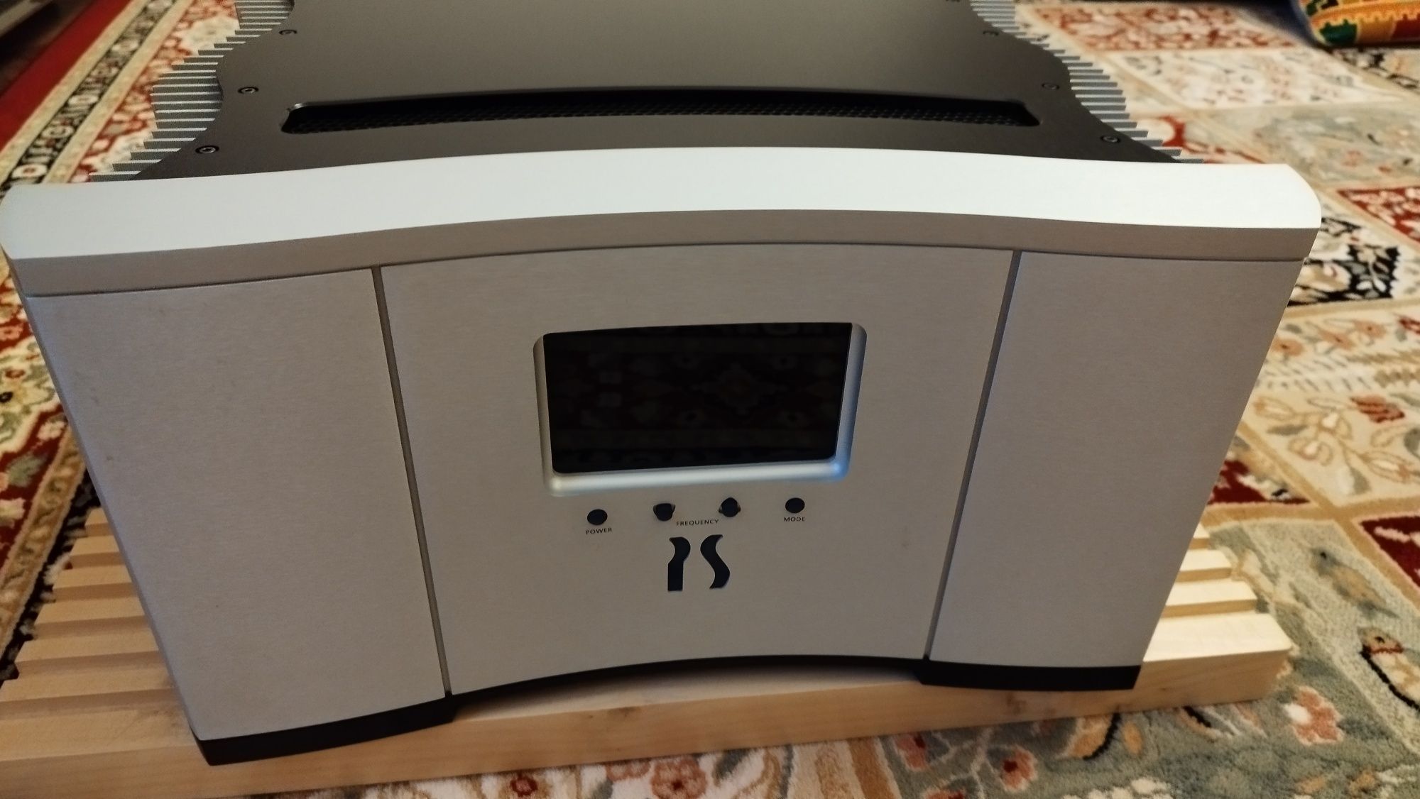 PS Audio P600 Power Plant MultiWave II Regenerator EU 220V-240V