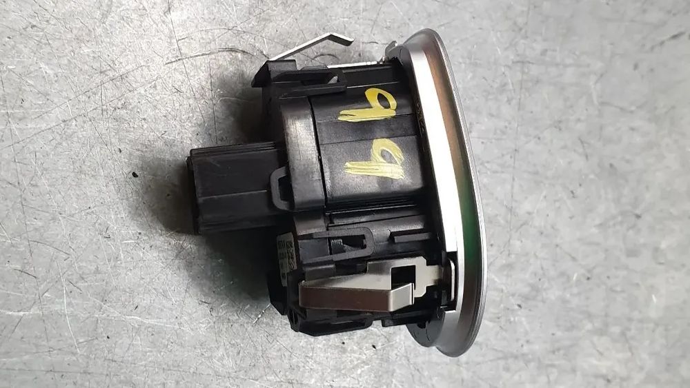 Botão / interruptor Start&Stop BMW 1 (F21)