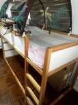 Cama com docel e colchão
