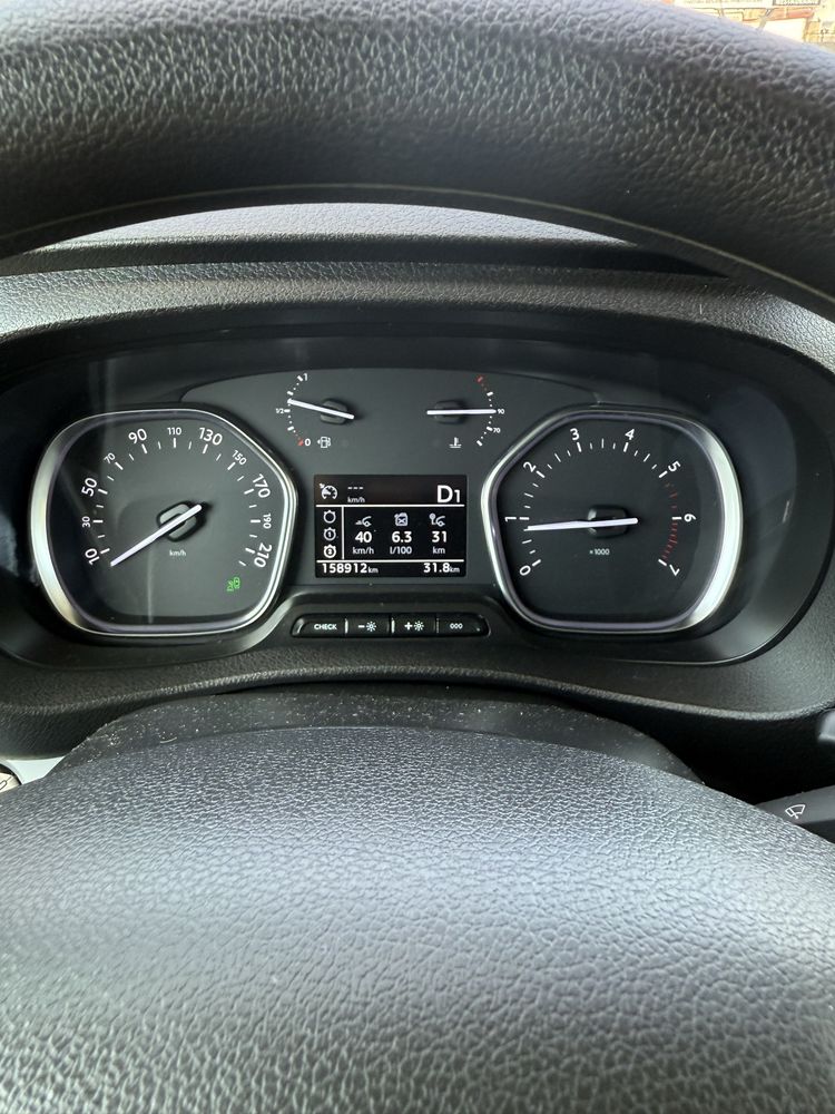 Peugeot expert 6 lugares automatica 177cv classe 1